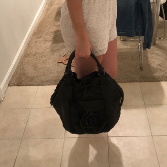 Super cute black leather Vince Camuto purse! - Picture 8 of 8